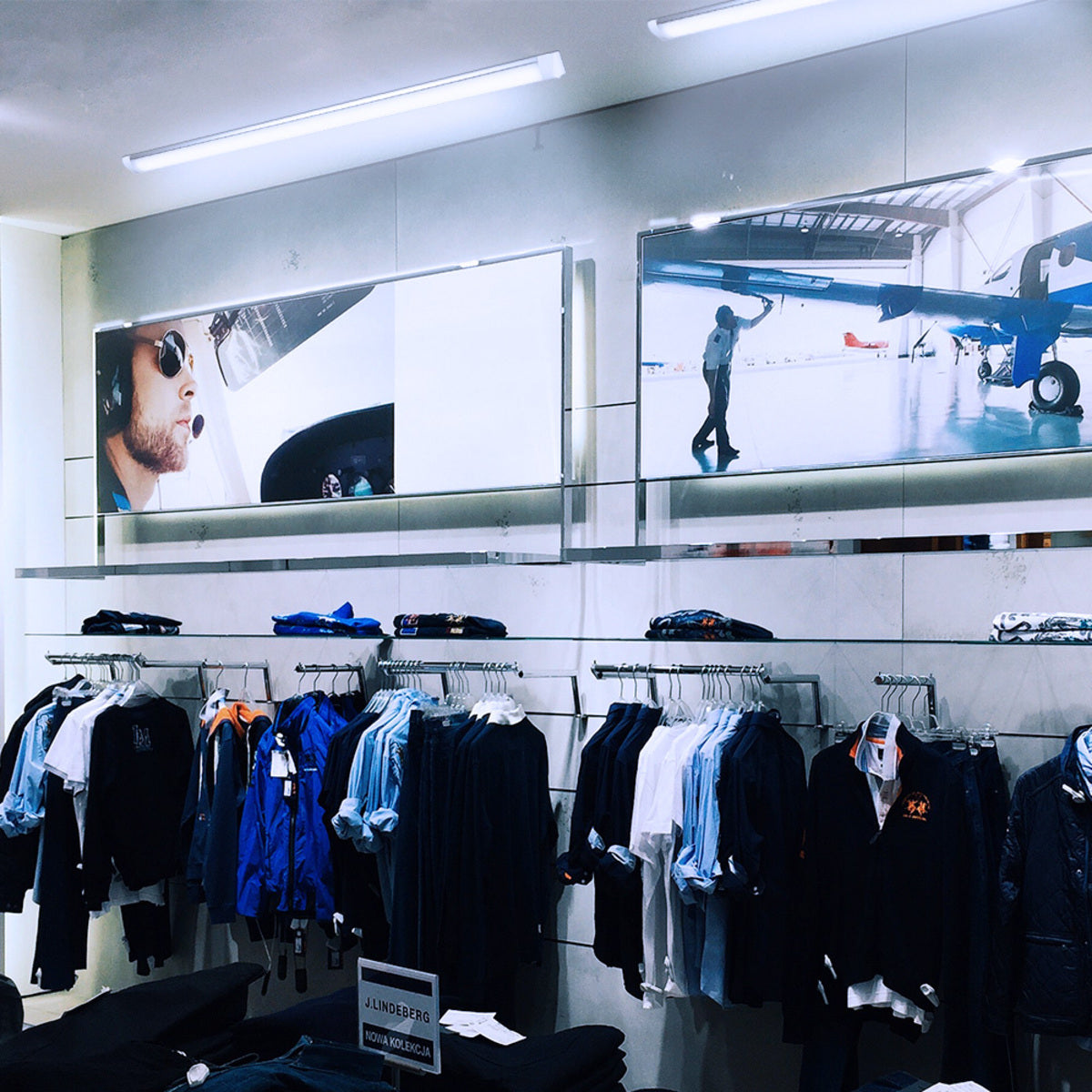 CAPELLA III - Ambiente comercial