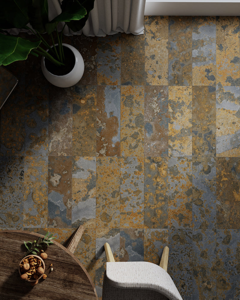 Pangea Russet — close-up textura piedra oxidada